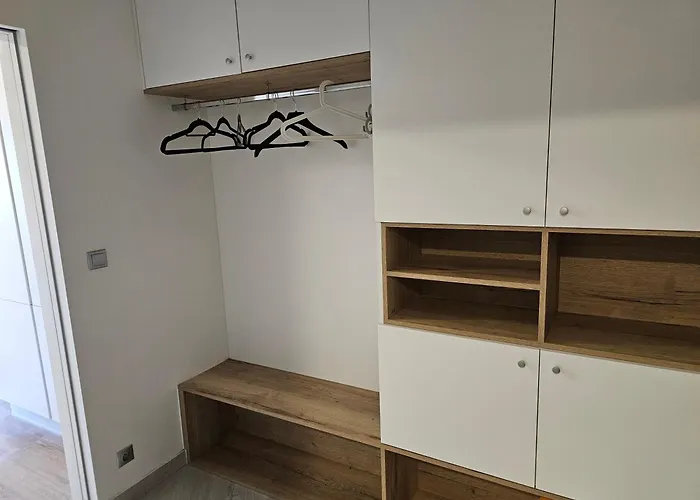 Centre Luxury & Parking - With Large Glass Balcony شقة براغ