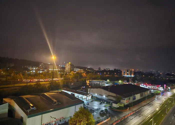 شقة Centre Luxury & Parking - With Large Glass Balcony براغ